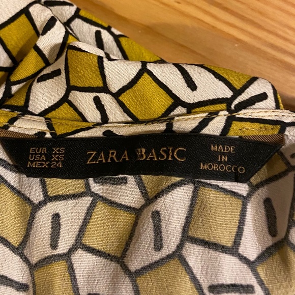 Zara Basic Yellow Geometric Square Blouse Top - Picture 8 of 8
